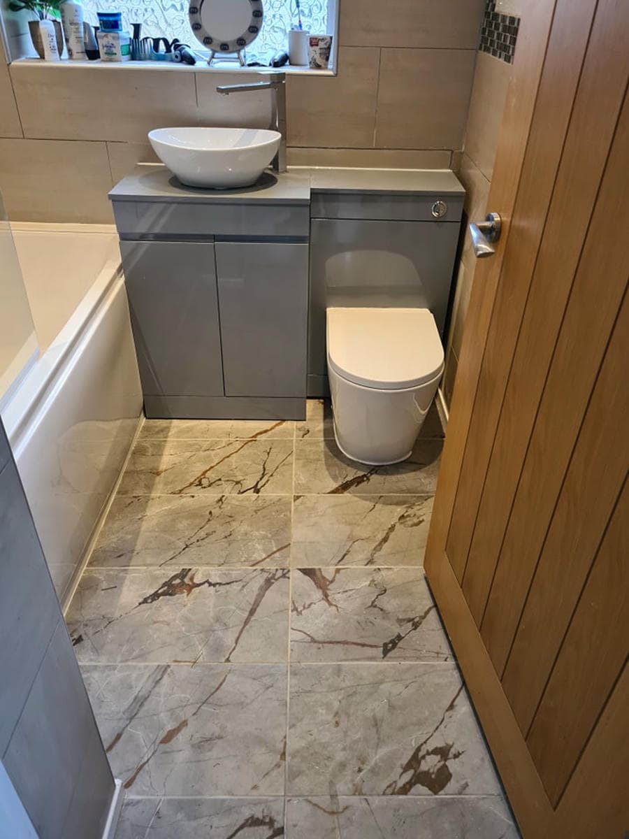 Lavabo ve tuvalet gideri politika